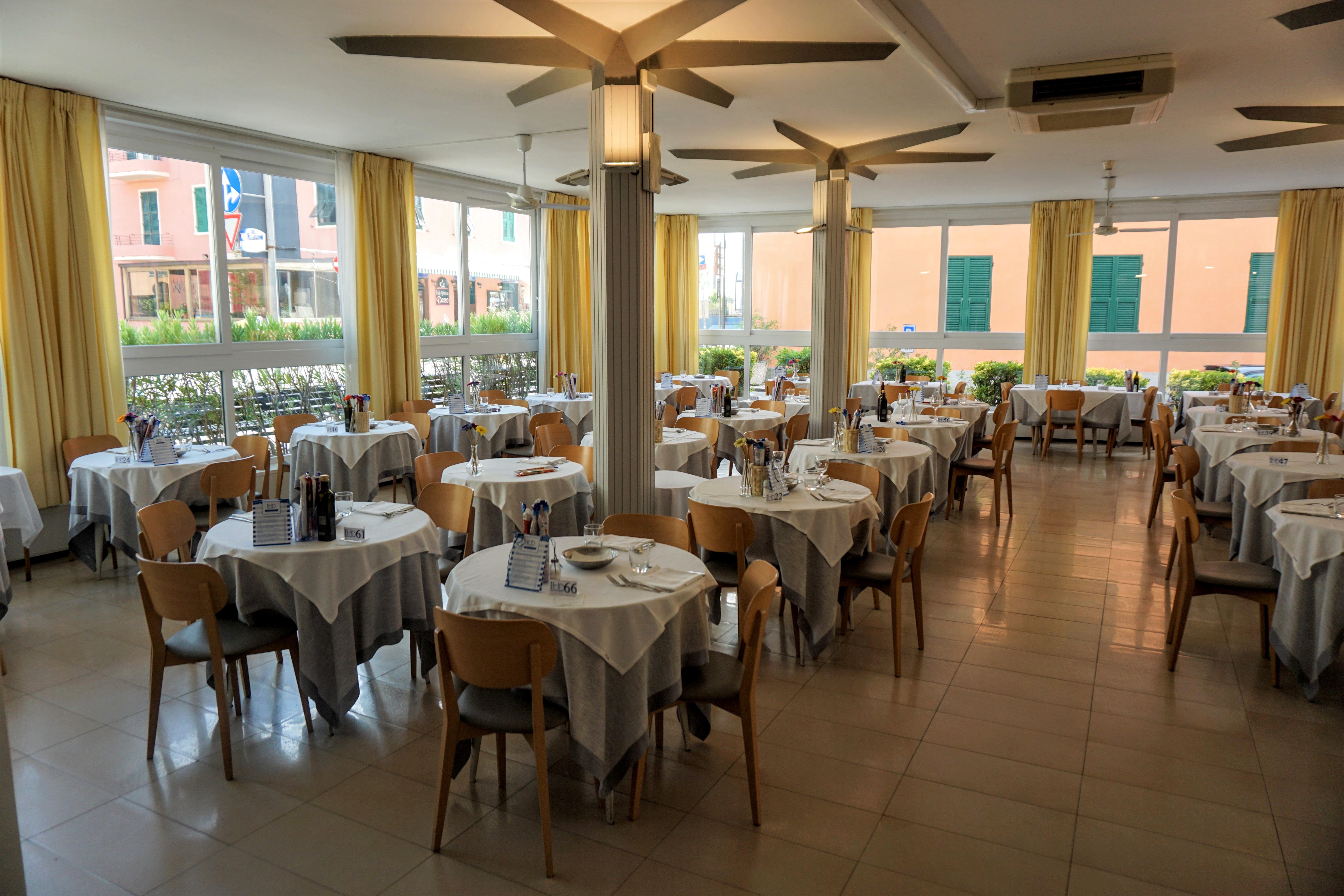 Hotel Doria Кави ди Лаваня Екстериор снимка